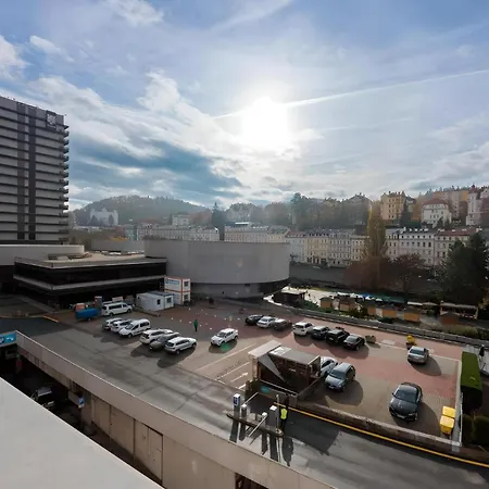 Promenade View Apartment Karlovy Vary Exterior photo